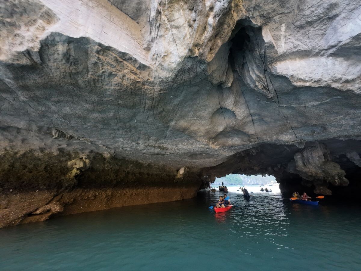 Halong Bay Luon Cave (27)