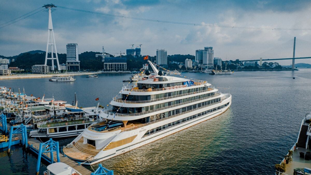 Halong Bay Ultra Luxury Experience (02)