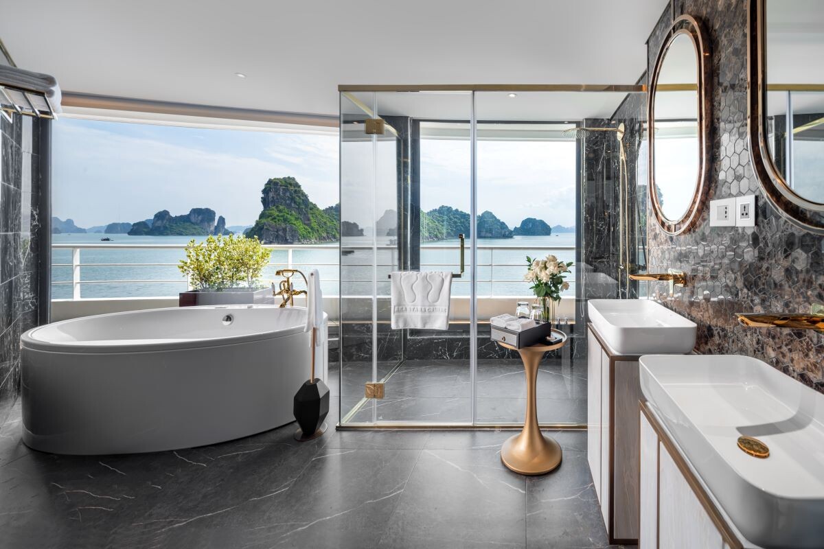 Ultra Luxury Halong Bay Cruise President Suite Cabin (5)